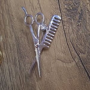NEW Hairdresser's Brooch
